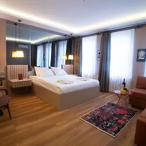 3* Отель Cheers Porthouse